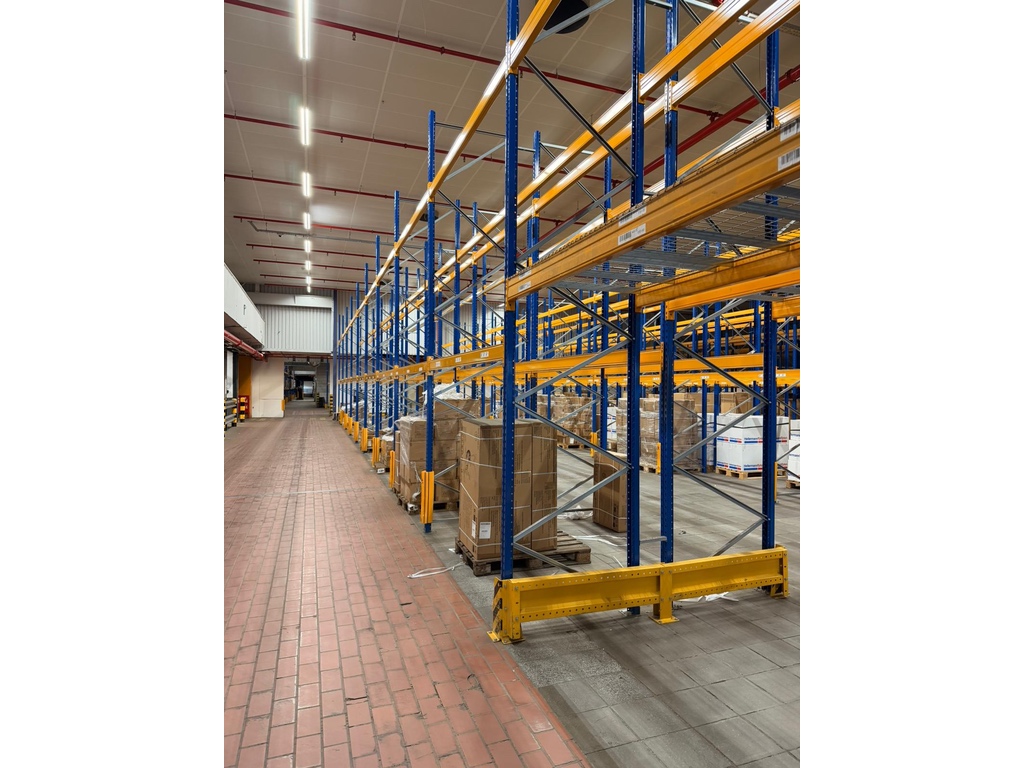 Palettenregal Jungheinrich MPB – ca. 14,00 lfm | Höhe 500 cm | Boden + 2 | 2.100 kg Fachlast